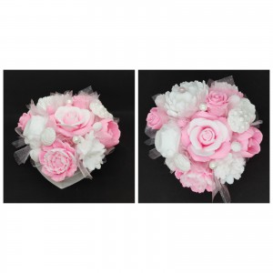 Szappanvirág  csokor - közepes - rózsaszín-fehér rózsás - szív alakú dobozban