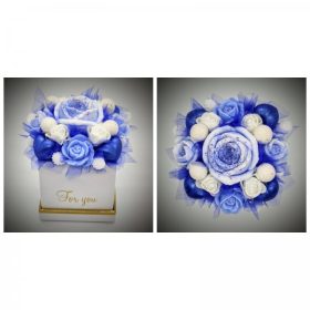 Szappanvirág  csokor - kicsi - kék rózsás - dobozban