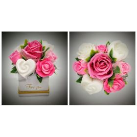   Szappanvirág  csokor - kicsi - sötét rózsaszín rózsás - fehér szívvel - dobozban