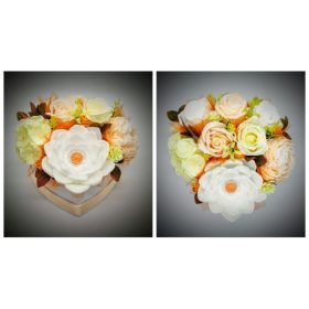   Szappanvirág - barack csokor - fehér tavirózsával - szív alakú dobozban - barack szalaggal