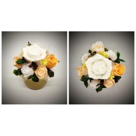   Szappanvirág  csokor - kicsi - fehér és barack virágokkal- kis arany kaspóban