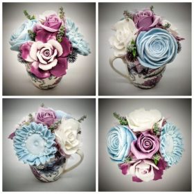   Szappanvirág  csokor - mályva-lilás-világos kék csokor - flamingós bögrében