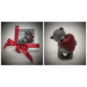   Szappan - nagy szürke maci - piros szívvel -  díszdobozban