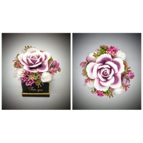   Szappanvirág  csokor - mályva rózsa csokor - zöld díszítéssel - fekete kis kocka dobozban 2.