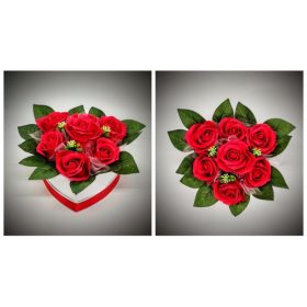   Szappanvirág  csokor - közepes piros szappanrózsa csokor - közepes fehér szív alakú dobozban