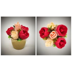   Szappanvirág csokor - piros-barack tulipán csokor - aranyszínű kis kaspóban