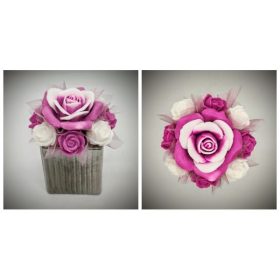   Szappanvirág  csokor - lilás-mályvás rózsa csokor - ezüst kocka kaspóban