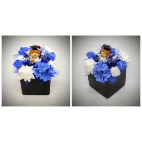   Szappanvirág  csokor - Kék - fehér ballagó fiú szappanvirág csokor - fekete kocka kaspóban-2.