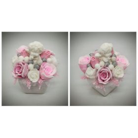   Szappanvirág csokor - rózsaszín-szappanvirág csokor - angyallal - fehér kocka kaspóban