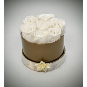   Szappanvirág csokor - kicsi fehér szappanrózsa csokor - arany kör dobozban