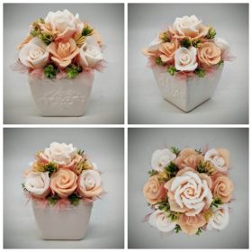   Szappanvirág csokor - barack-szappanvirág csokor - fehér kocka kaspóban - 2.