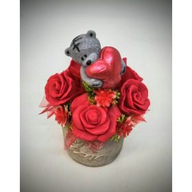   Szappanvirág csokor - macis - piros rózsás - kis beton kaspóban - 3.