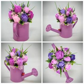   Szappanvirág csokor - Lila-rózsaszín tulipán szappanvirágcsokor - világos lila locsolókannában