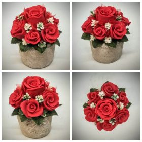   Szappanvirág csokor - piros rózsás - kis szappanvirág csokor - kis beton kaspóban - 1.