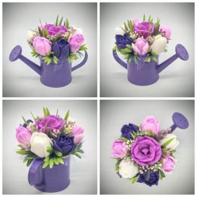   Szappanvirág csokor - Lila-rózsaszín vegyes színű tulipán szappanvirágcsokor - sötétlila locsolókannában - 1.