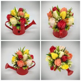   Szappanvirág csokor - Piros-sárga-narancs vegyes tulipán szappanvirág csokor - piros kis locsolókannában - 2.