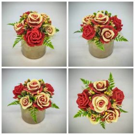   Szappanvirág csokor - Piros - sárga szappanvirág csokor - arany kaspóban - 1.