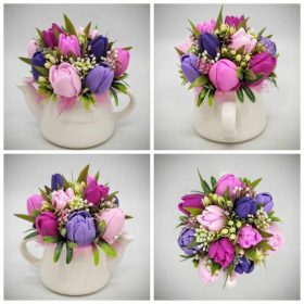   Szappanvirág csokor - Lila vegyes tulipán szappanvirág csokor - fehér kerámia locsolókannában - 5.