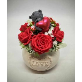   Szappanvirág csokor - Piros rózsás - macis szappanvirág csokor - fehér love kaspóban - 10.