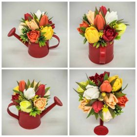   Szappanvirág csokor - Piros-sárga-narancs vegyes tulipán szappancsokor - piros locsolókannában - 3.