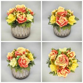   Szappanvirág csokor - Sárga-narancs vegyes szappanvirág csokor - toll mintás szürke nagy kőkaspóban - 3.