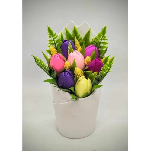 Szappanvirág csokor - Lila vegyes tulipán szappanvirág csokor - fehér habgumi tartóban - 1.