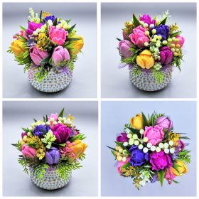   Szappanvirág csokor - Lila-vegyes tulipán szappanvirág csokor - arany pöttyös fehér kaspóban - 8.