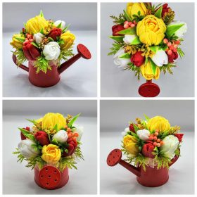   Szappanvirág csokor - Vegyes tulipán szappanvirág csokor - piros locsolókannában - 1.