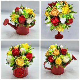   Szappanvirág csokor - Vegyes tulipán szappanvirág csokor - piros locsolókannában - 3.