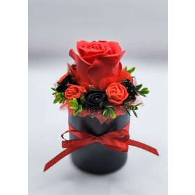   Szappanvirág csokor - Mini - Piros szappanrózsa csokor - fekete henger dobozban - 2.