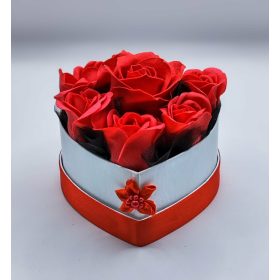   Szappanvirág csokor - Mini - Piros szappanrózsa csokor - fehér szív dobozban - 5.